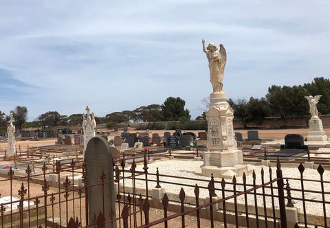 Kadina Cemetery - Darwin Holiday 1