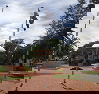 Kingaroy Memorial Park - Darwin Holiday