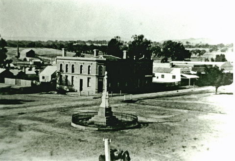 Mansfield Historical Society - Darwin Holiday 2