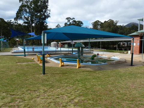 Marysville Outdoor Swimming Pool - Darwin Holiday 2