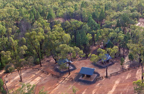 Salt Caves Picnic Area - Darwin Holiday 0