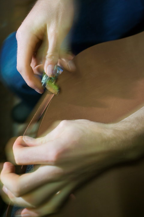 Simon Martin Whips & Leathercraft - Darwin Holiday 0