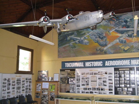 Tocumwal Historic Aerodrome Museum - Darwin Holiday 0