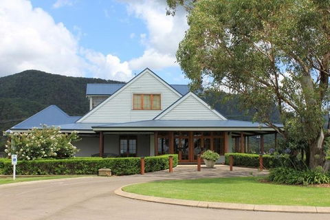 Audrey Wilkinson Vineyard: Picnic With Wine Masterclass Tasting - Darwin Holiday 5