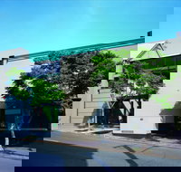 Philip Bacon Galleries - Darwin Holiday