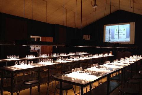 Hunter Valley Wine Theatre - Darwin Holiday 3