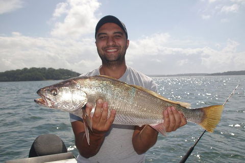 Sydney Harbour Fishing - Darwin Holiday 0