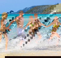 3-Day Tour from Sydney to the Gold Coast Including Port Stephens and Byron Bay - Darwin Holiday