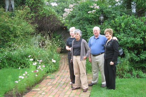 Limousine Services In Sydney Australia - Mercedes S Class And Sprinter 12seater - Darwin Holiday 24