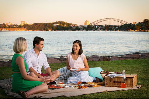 Sydney Harbour Picnic Experience - Darwin Holiday 7