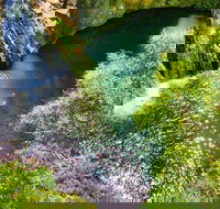 Jenolan Caves Blue Mountains And Kanangra walls Look out 4WD Day Tour - Darwin Holiday