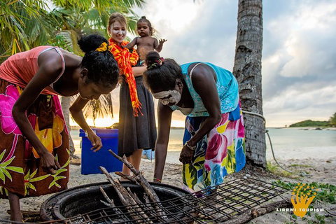 Gay-Wu Woman\'s 5 Day Yolngu Homeland Tour - Darwin Holiday 7
