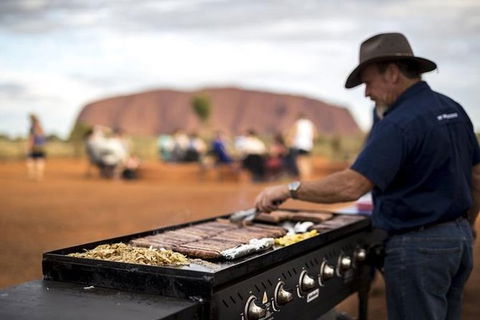 Sunset Australian Barbecue Dinner In Uluru - Darwin Holiday 1