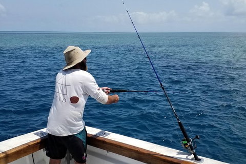 Full Day Fishing Charter Airlie Beach Whitsundays - Darwin Holiday 1