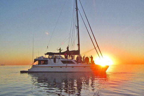2Day 2Night Sail, Snorkel & SUP Adventure Whitsundays Double - Darwin Holiday 13