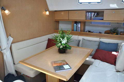 Sailing Curlew Escape On Moreton Bay - Darwin Holiday 14