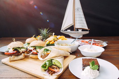 4 Day And 3 Night Whitsunday Maxi Sailing Adventure On Broomstick - Darwin Holiday 12