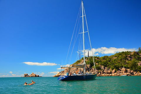 Helicopter And Magnetic Island Sailing - Darwin Holiday 1