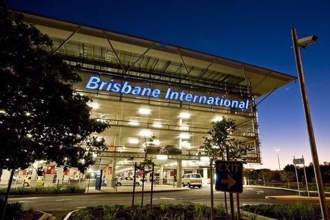 13 Seat Minibus | Brisbane Airport - Sunshine Coast Private Transfer - Darwin Holiday 6