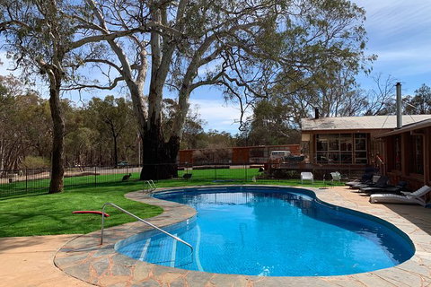 2-Night Wilpena Pound Escape Including Scenic Flight - Darwin Holiday 7