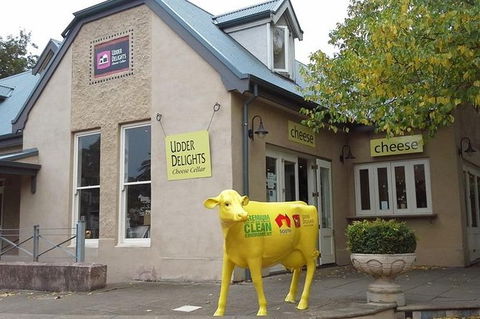 Adelaide Hills Regional / Hahndorf German Village Tour - Darwin Holiday 1