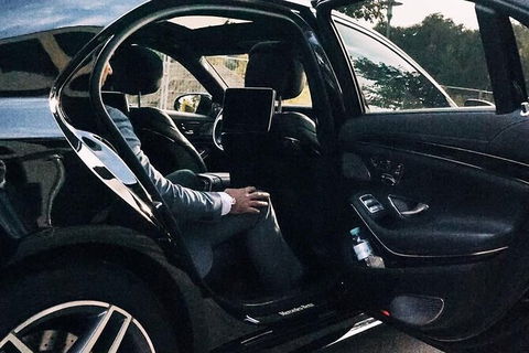 Arrival Private Transfers: Adelaide Airport ADL To Adelaide In Business Car - Darwin Holiday 4