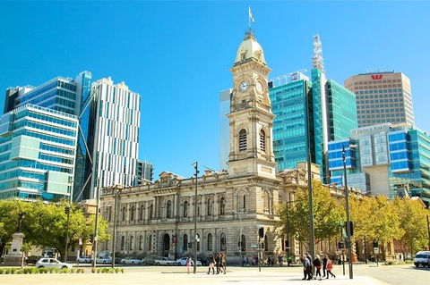 Arrival Private Transfers: Adelaide Airport ADL To Adelaide In Business Car - Darwin Holiday 7