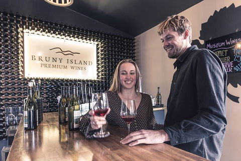 Bruny Island Overnight Explorer And Boutique Accommodation For Two - Darwin Holiday 0