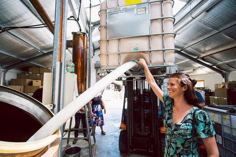 Tasmanian Whisky Distillery Tour - Darwin Holiday 5