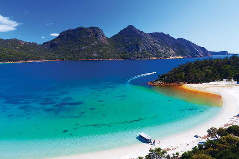 Wineglass Bay Private Charter Service - Darwin Holiday 3