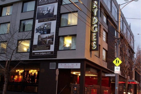 Carlton To Melbourne Airport Special Or The Other Way Around - Darwin Holiday 7