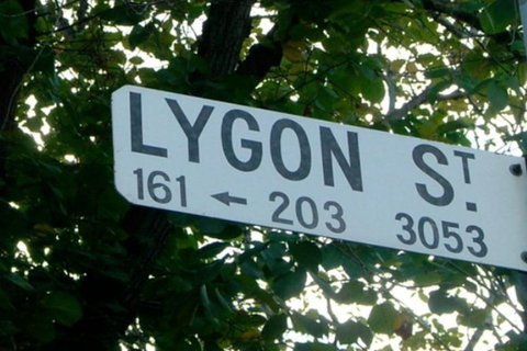 Carlton To Melbourne Airport Special Or The Other Way Around - Darwin Holiday 1