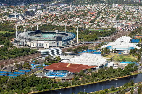 Ultimate Sports Lovers Bus Tour Of Melbourne - Darwin Holiday 9