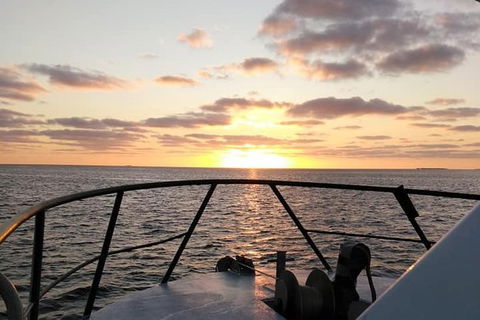 Sunset Geraldton Harbour Cruise - Darwin Holiday 0