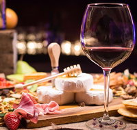 Full-Day Gourmet Wine Tour with Pick Up and Lunch - Darwin Holiday