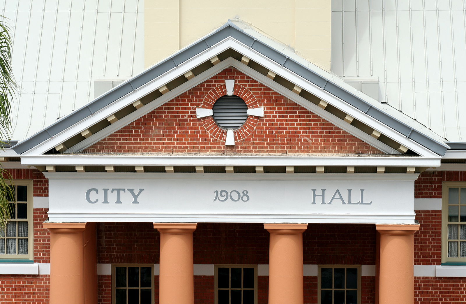 Antigua QLD Darwin Holiday