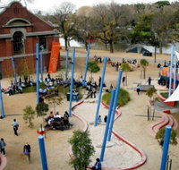 ArtPlay - Darwin Holiday