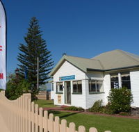 Hastings Fine Art Gallery - Darwin Holiday