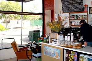 Gold & Noone - Darwin Holiday 0