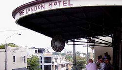 London Hotel And Restaurant - Darwin Holiday 1