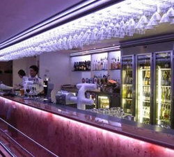 Helm Bar - Darwin Holiday 1