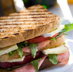 Hotel Indooroopilly - Darwin Holiday 1