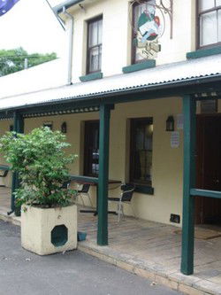 Bird In Hand Inn - Darwin Holiday 1