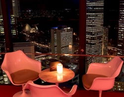 Summit - Orbit Lounge Bar - Darwin Holiday 2