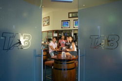 Gilhooleys Irish Pub & Restaurant - Albert Street - Darwin Holiday 3