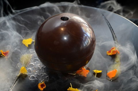 Room81 - Lounge Bar Dining - Darwin Holiday 1