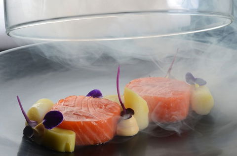 Room81 - Lounge Bar Dining - Darwin Holiday 7