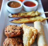 Mons Ban Sabai Thai Restaurant - Darwin Holiday