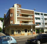 Arts Bar - Darwin Holiday