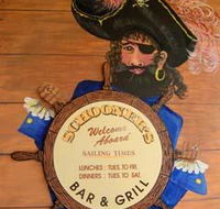Schooners Bar  Grill - Darwin Holiday